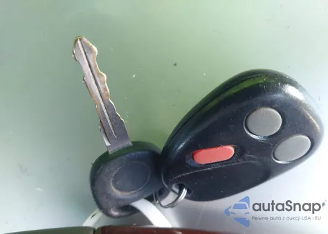 2005 Cadillac Escalade Standard z USA, uszkodzony, nr VIN 1GYEC63N65R249827